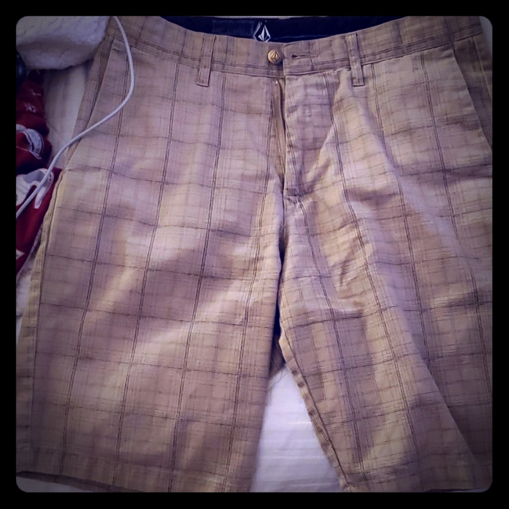 Mens Volcom shorts
